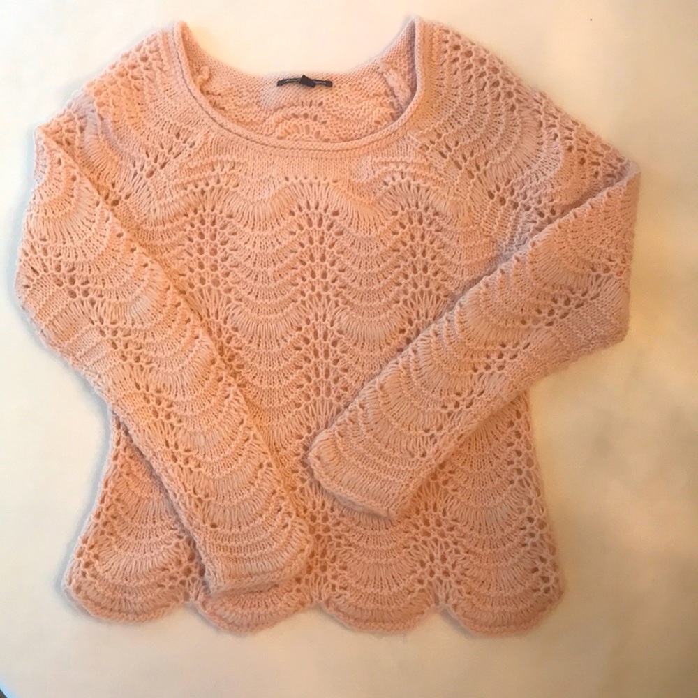 American Eagle Outfitters Soft Pink Knit Sweater in Wavy Scallop Pattern